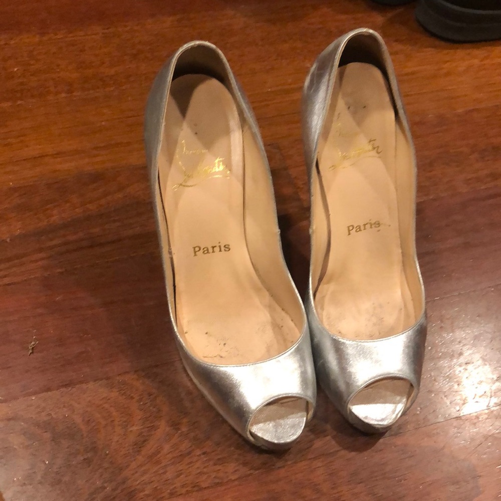 Christian Louboutin peep toe pumps silver 37.5